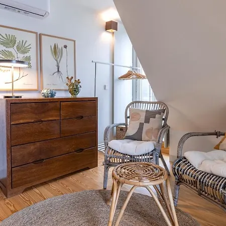 Graca Deluxe With View Balcony By Lovelystay Apartment *